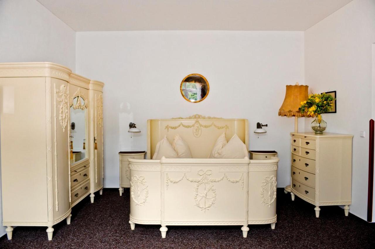 Hotel Cisar Ferdinand Loket Esterno foto