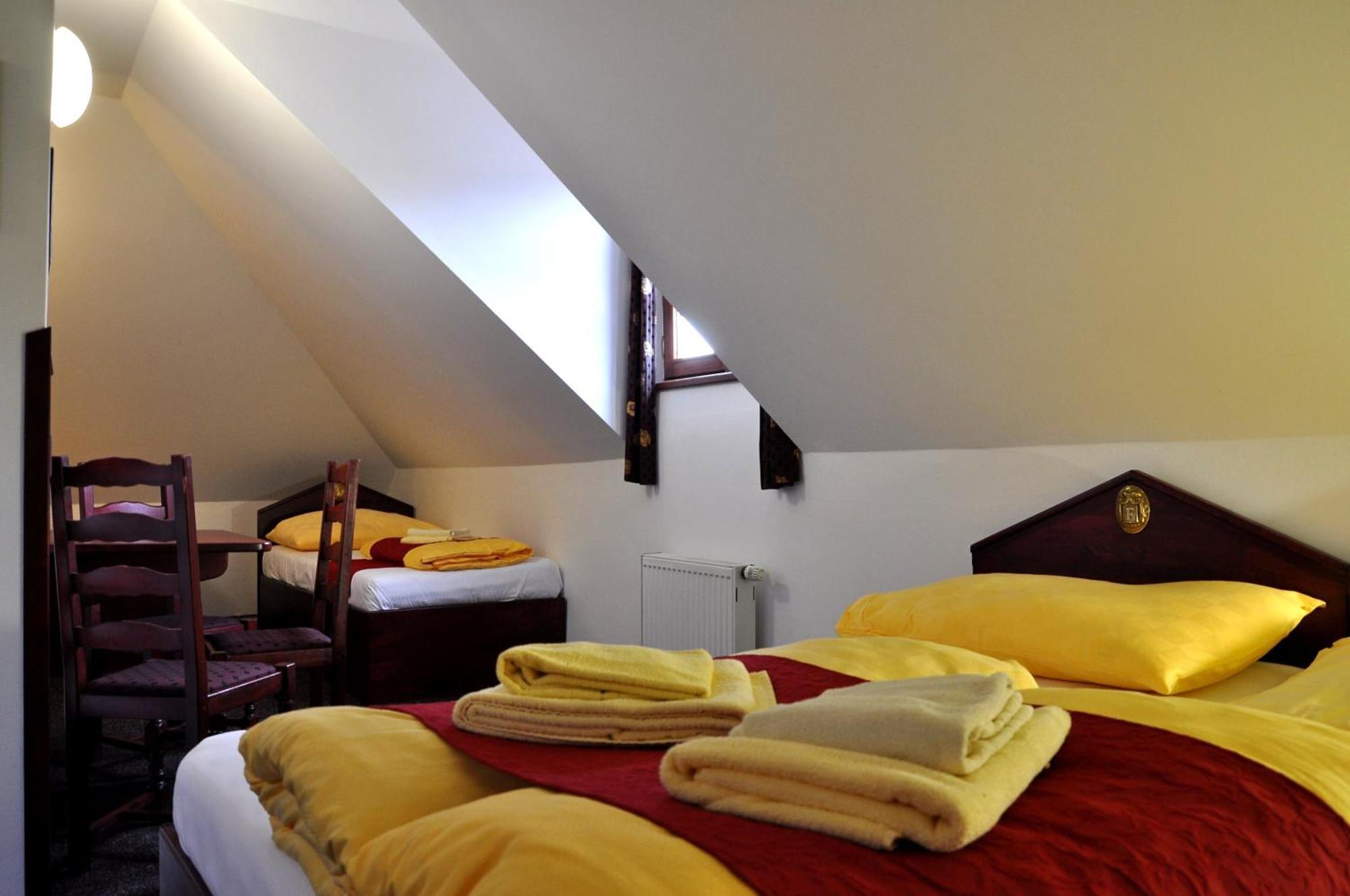 Hotel Cisar Ferdinand Loket Camera foto
