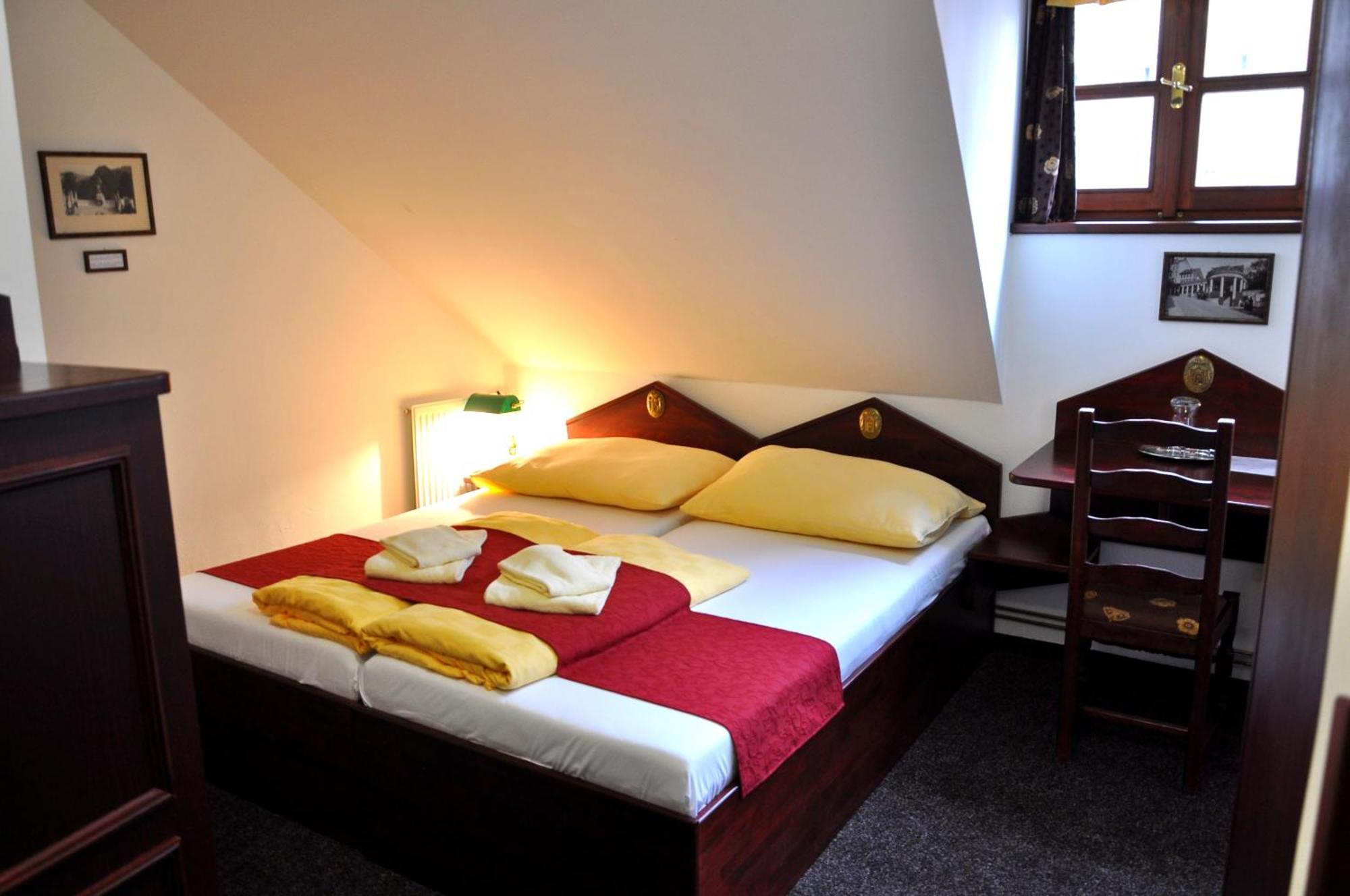 Hotel Cisar Ferdinand Loket Camera foto